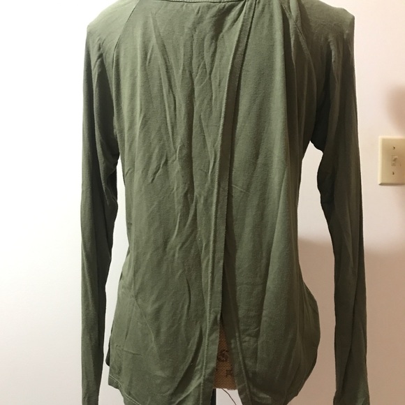 American Eagle long sleeve fly away back top - Picture 5 of 7